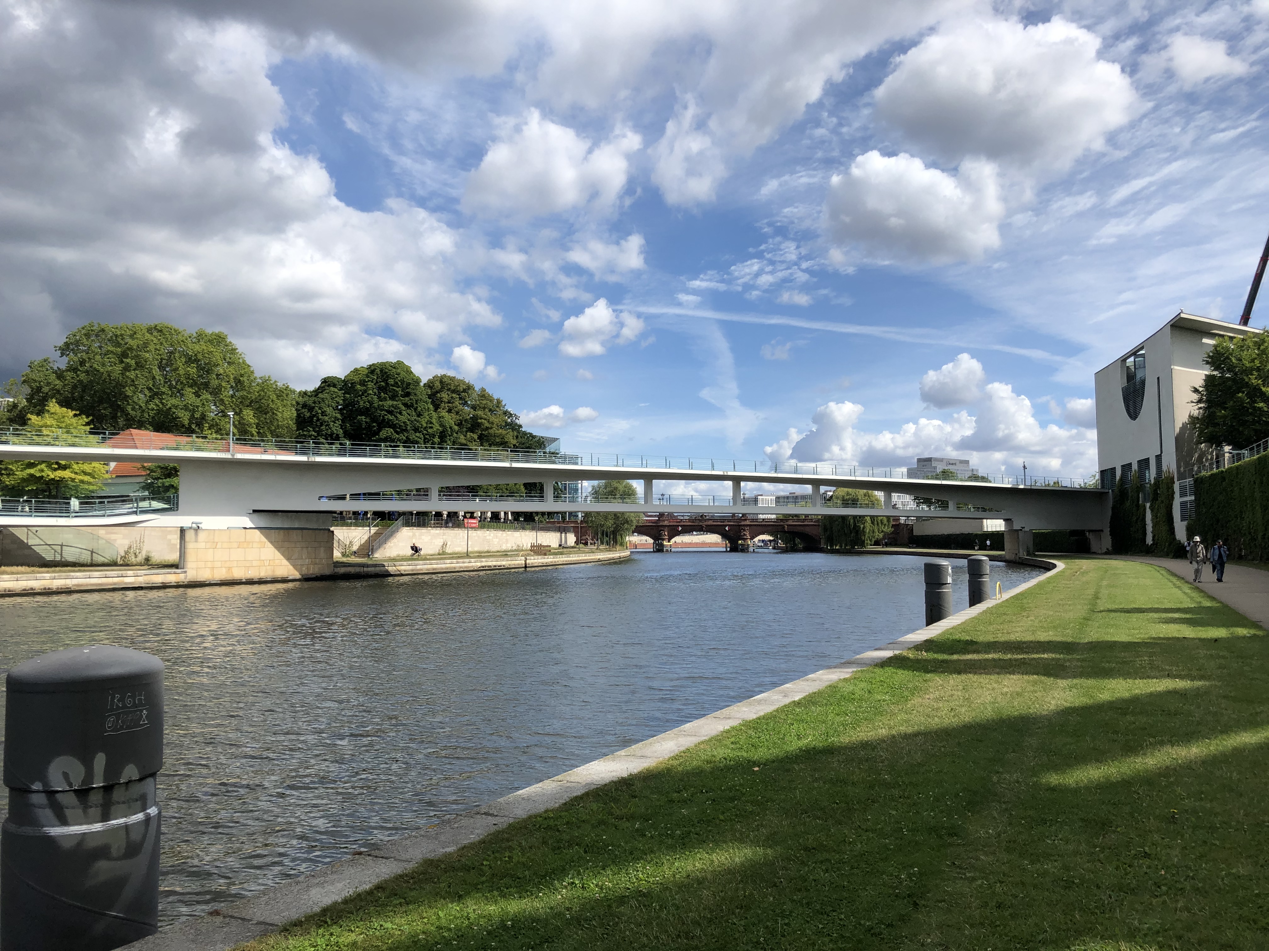 8FA3DF92-3E6A-449B-8DD8-C658455BB227